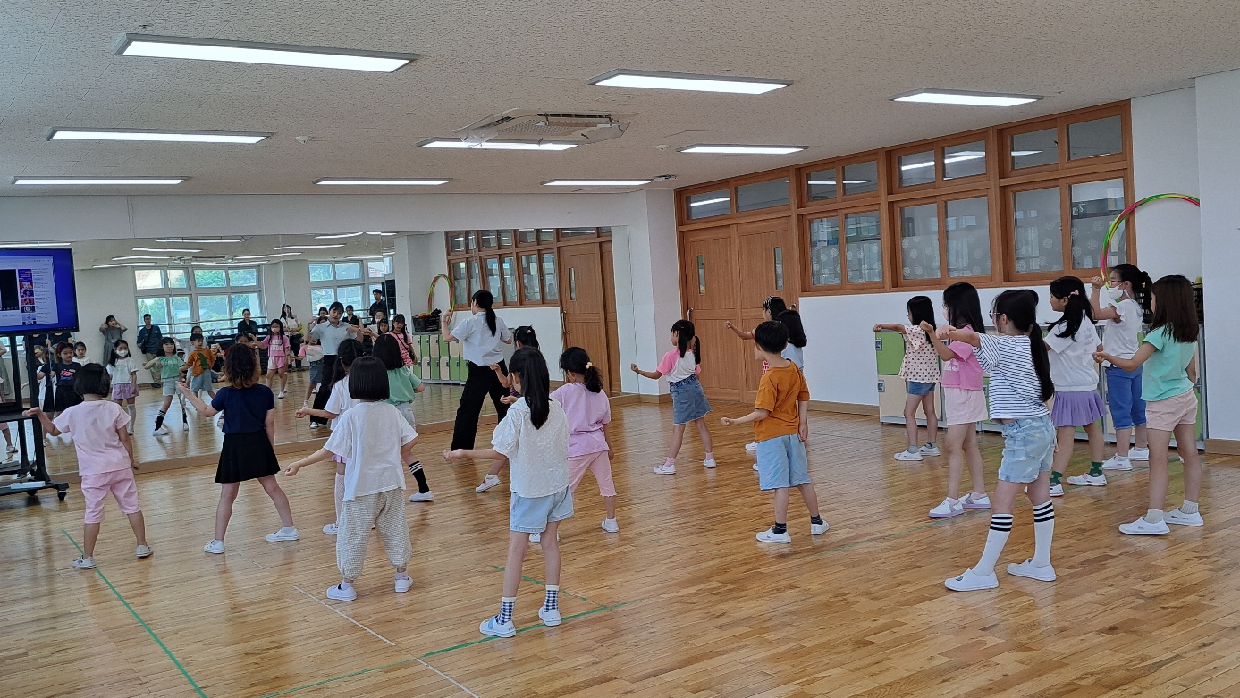 2023년 방송댄스 공개수업사진-2.jpg