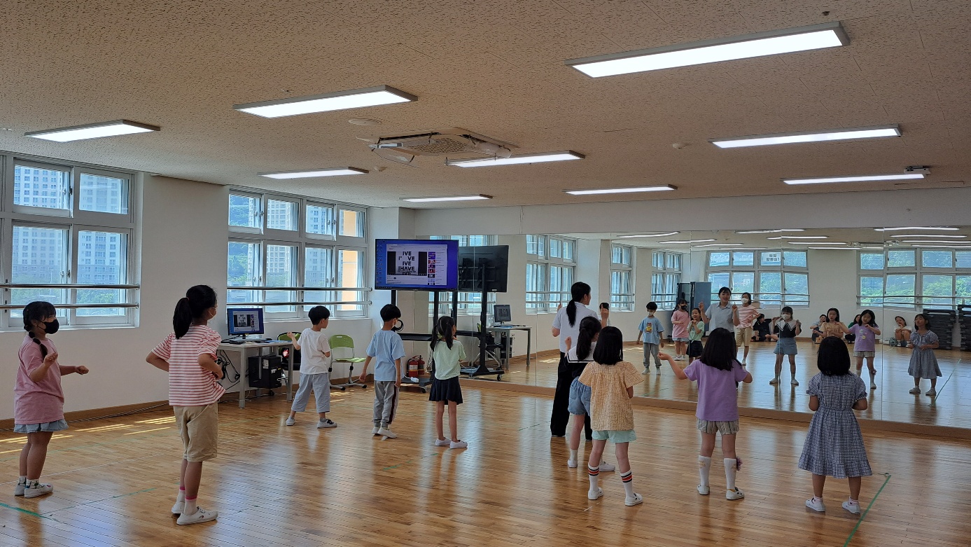 2023년 방송댄스 공개수업사진-1.jpg