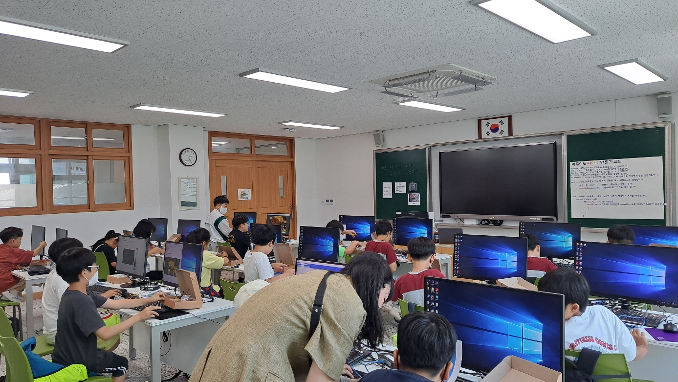 2023년 코딩 공개수업사진.jpg